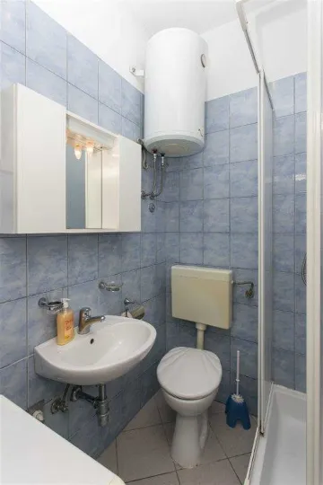 Dubrovnik 2-Bedroom Apartment for Up to 5 Guests