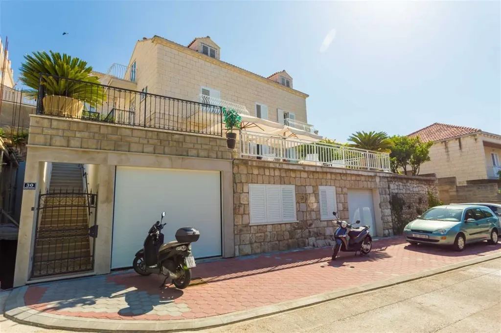 Triple Room with Sea View in Dubrovnik
