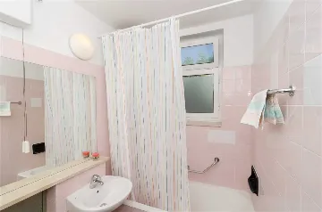 Dubrovnik Apartment with Private Balcony (Sleeps 5)