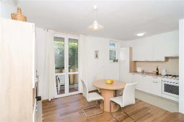 Dubrovnik Apartment with Private Balcony (Sleeps 5)