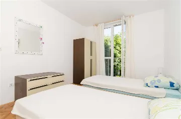 Dubrovnik Apartment with Private Balcony (Sleeps 5)