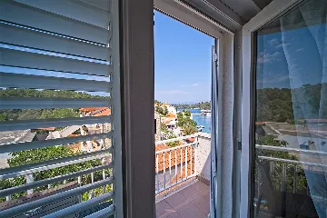Apartment in Mljet with Balcony and Sea View for 4