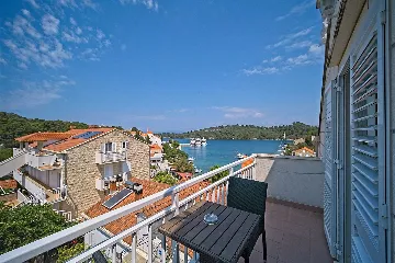 Apartment in Mljet with Balcony and Sea View for 4