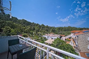 Apartment in Mljet with Balcony and Sea View for 4
