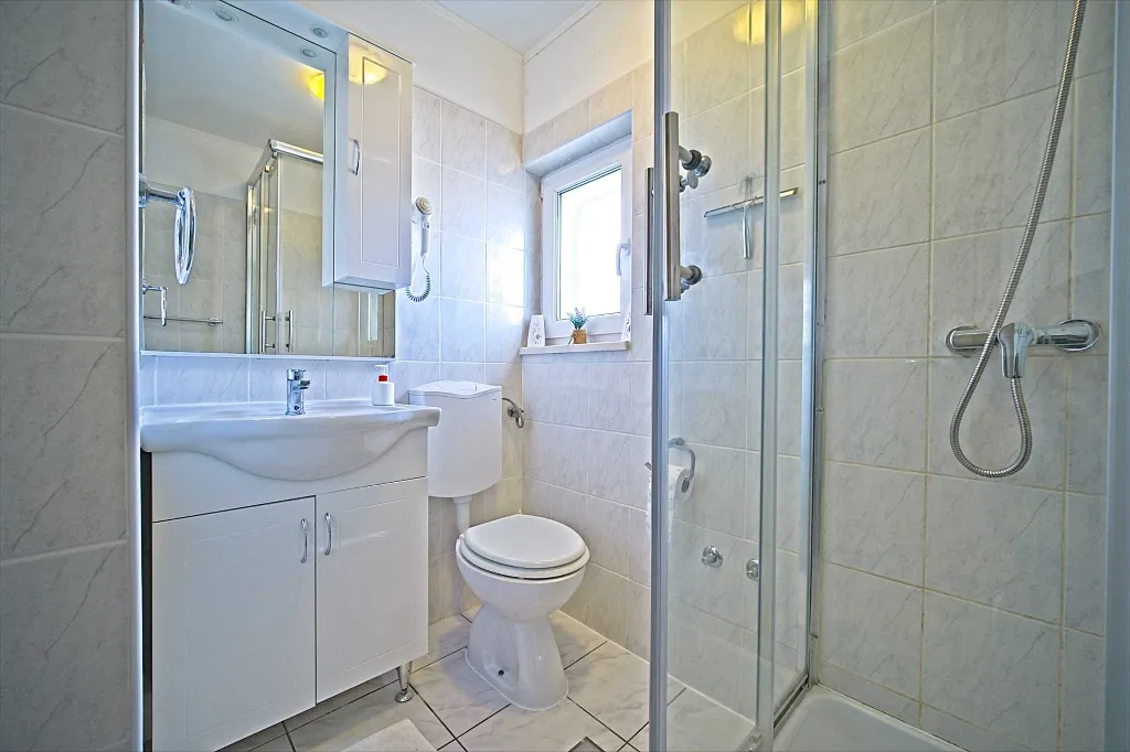 Apartment in Mljet with Balcony and Sea View for 4