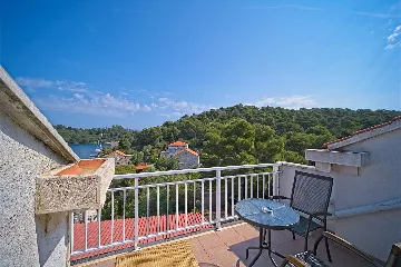 Mljet One-Bedroom Apartment with Sea-View Balcony