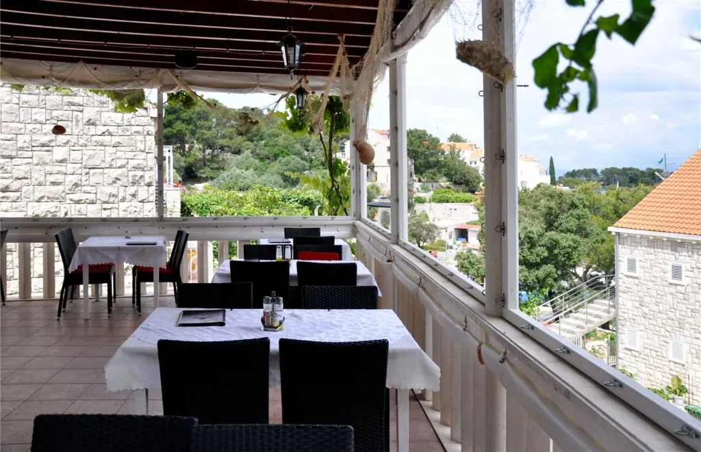 Mljet One-Bedroom Apartment with Sea-View Balcony