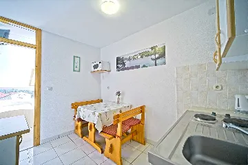 One-Bedroom Apartment with Balcony in Mljet