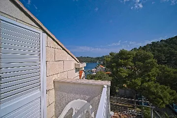 One-Bedroom Apartment with Balcony in Mljet