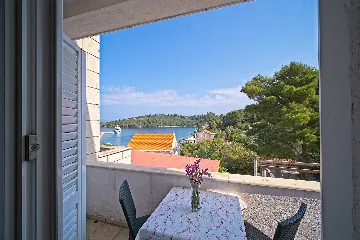 One-Bedroom Apartment in Mljet with Balcony