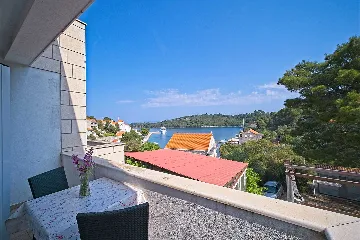 One-Bedroom Apartment in Mljet with Balcony