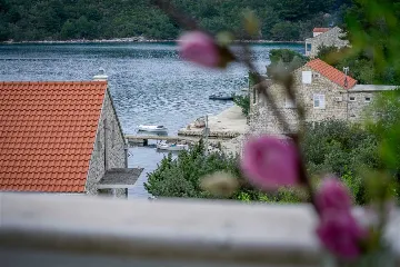 One-Bedroom Apartment in Mljet with Balcony