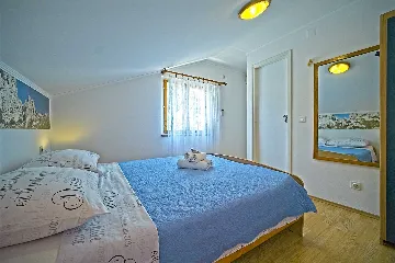 Two-Bedroom Apartment with Terrace in Mljet