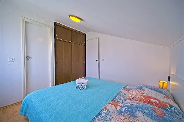 Two-Bedroom Apartment with Terrace in Mljet