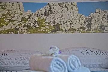 Two-Bedroom Apartment with Terrace in Mljet