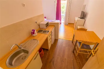 Studio Apartment for 2 in Mljet, Polače