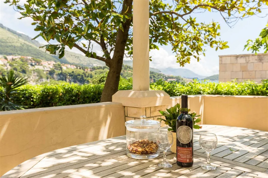Dubrovnik Studio Apartment for 2 with Sea View
