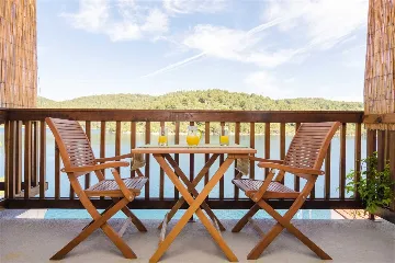 Polače 1-Bedroom Apartment with Balcony and Sea View