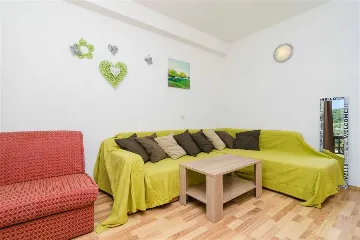 Polače 1-Bedroom Apartment with Balcony and Sea View