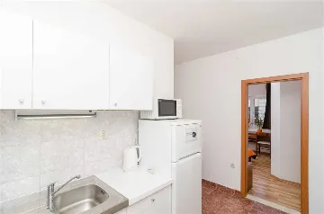 Polače 1-Bedroom Apartment with Balcony and Sea View