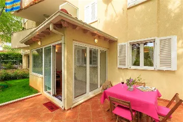 Dubrovnik Two-Bedroom Apartment with Private Terrace