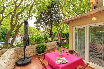 Dubrovnik Two-Bedroom Apartment with Private Terrace