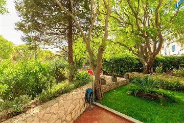 Dubrovnik Two-Bedroom Apartment with Private Terrace