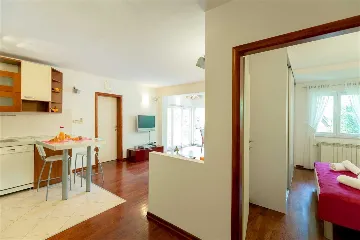 Dubrovnik Two-Bedroom Apartment with Private Terrace