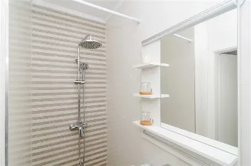 Dubrovnik One-Bedroom Apartment for 4