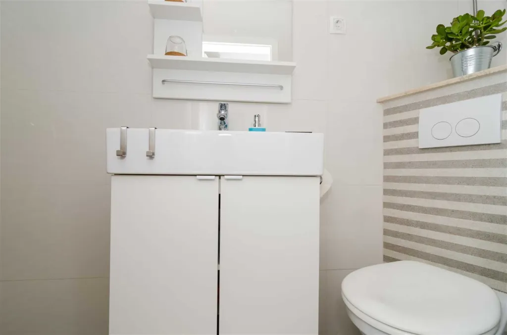 Dubrovnik One-Bedroom Apartment for 4