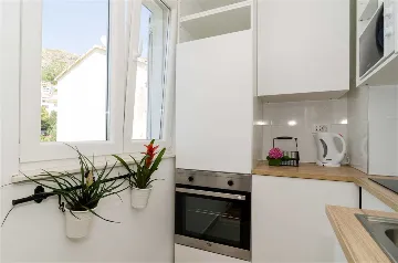Dubrovnik One-Bedroom Apartment for 4