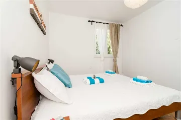 Dubrovnik One-Bedroom Apartment for 4