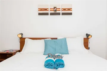 Dubrovnik One-Bedroom Apartment for 4