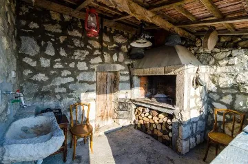 3-Bedroom Apartment in Zaton, Croatia (Up to 6)