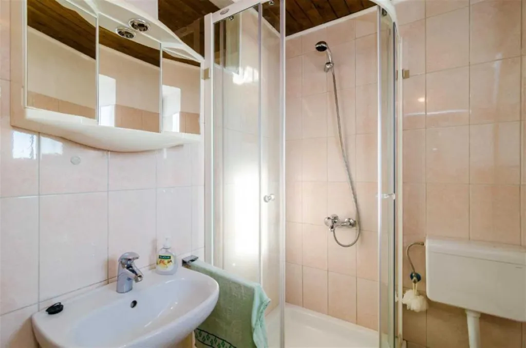 3-Bedroom Apartment in Zaton, Croatia (Up to 6)