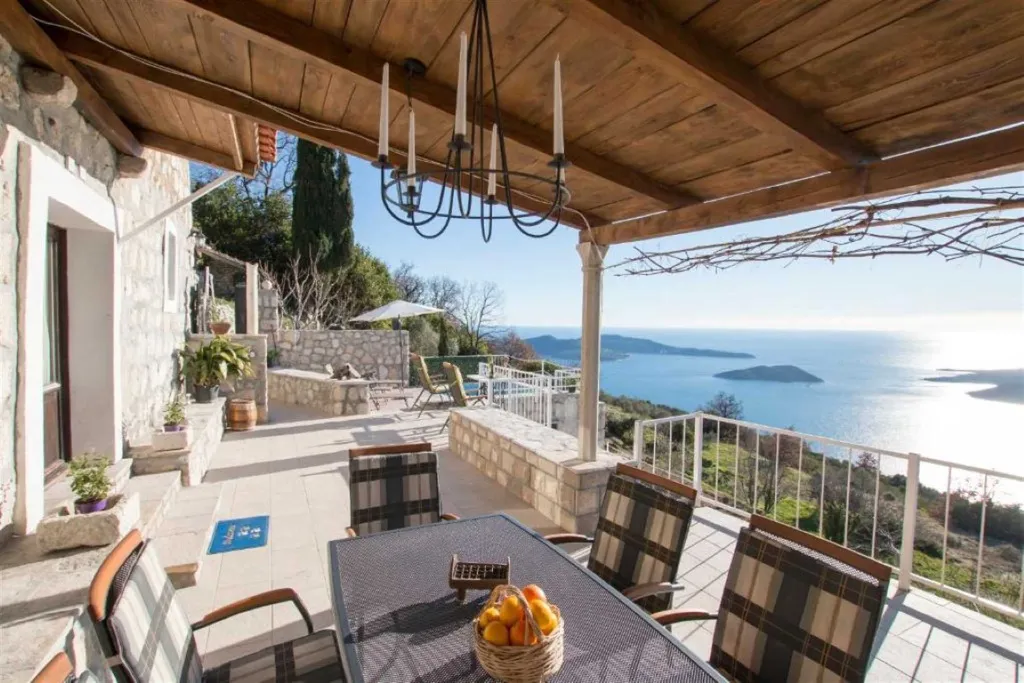 3-Bedroom Apartment in Zaton, Croatia (Up to 6)