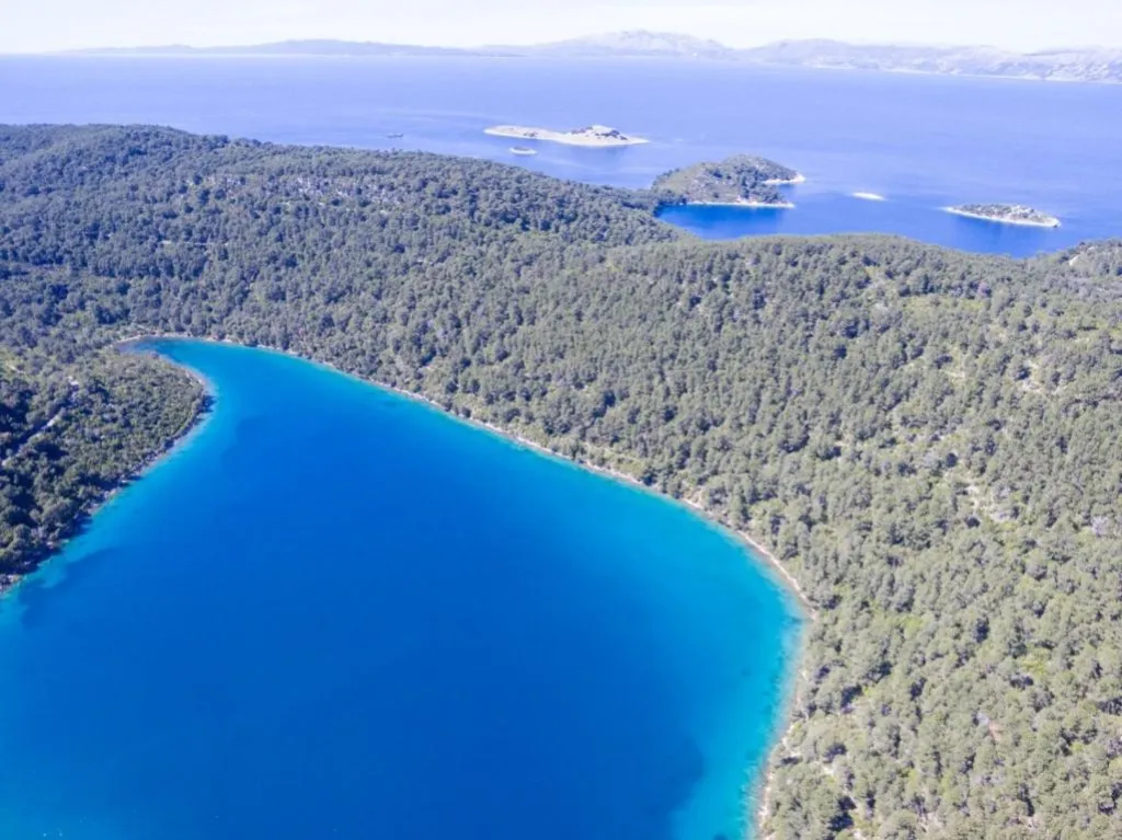 Double or Twin Room with Terrace in Mljet