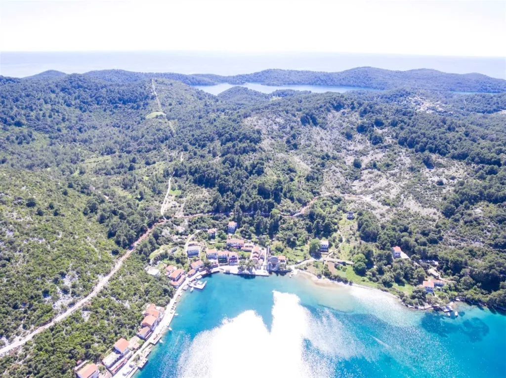 Sea-View Balcony Room in Mljet for 2 Guests