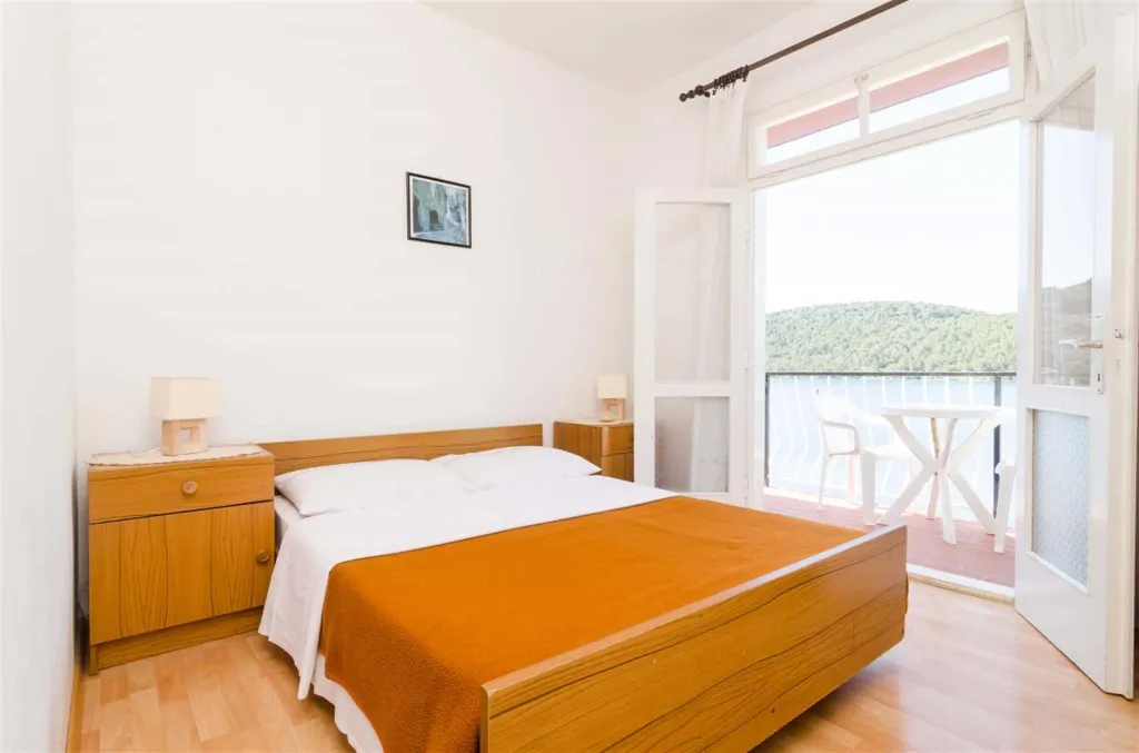 Sea-View Balcony Room in Mljet for 2 Guests