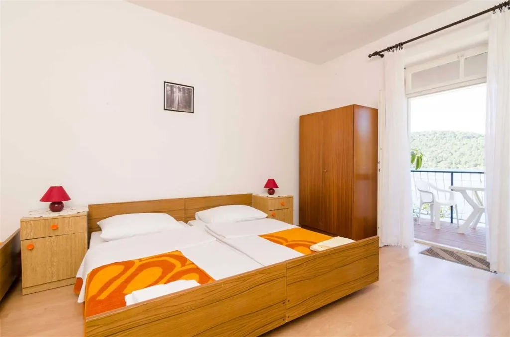 Apartment in Mljet (Polače) with Balcony & Sea View