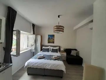 Studio Apartment for 2 in Mljet, Polače