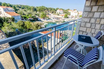 Apartment with Balcony for 3 Guests in Pomena (Mljet)