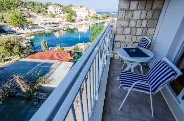 Apartment with Balcony for 3 Guests in Pomena (Mljet)