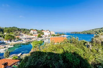 Apartment with Balcony for 3 Guests in Pomena (Mljet)