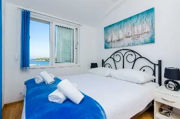 Apartment with Balcony for 3 Guests in Pomena (Mljet)