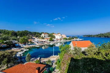 Apartment with Balcony for 3 Guests in Pomena (Mljet)