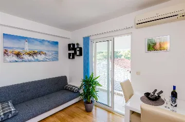 Apartment with Balcony for 3 Guests in Pomena (Mljet)