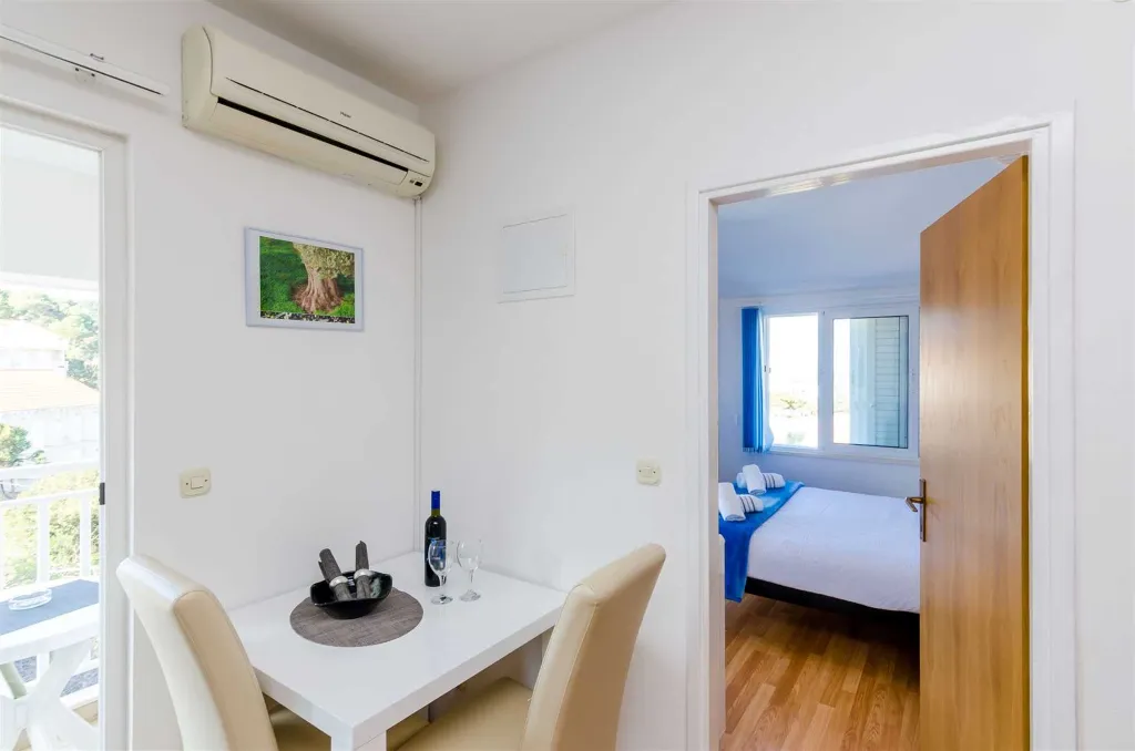 Apartment with Balcony for 3 Guests in Pomena (Mljet)