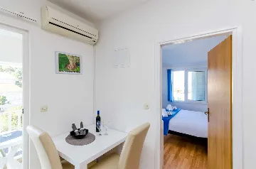 Apartment with Balcony for 3 Guests in Pomena (Mljet)