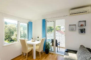 Sea-View Apartment in Mljet for Up to 3 Guests